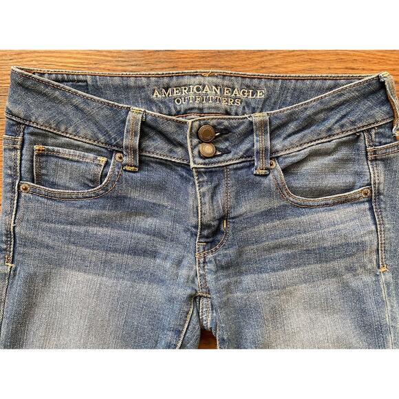 AMERICAN EAGLE OUTFITTERS ‘Artist Crop Stretch’ Low-Rise Jeans sz 2 - Picture 4 of 10